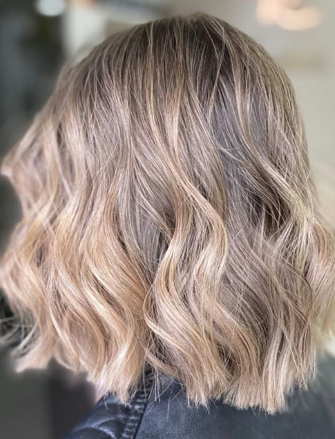 Trabalho de loiro / balayage feito no salão Rosani