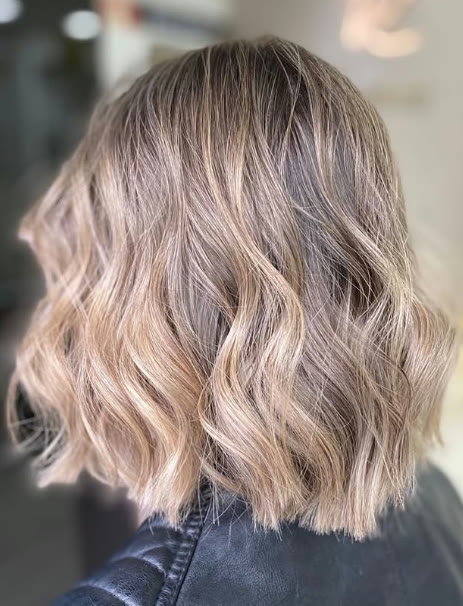 Trabalho de loiro / balayage feito no salão Rosani
