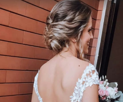 Penteado de noiva feito no salão Rosani