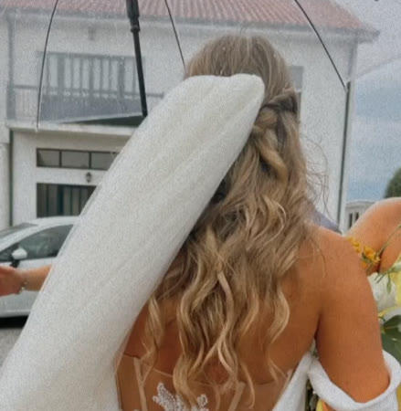 Penteado de noiva feito no salão Rosani