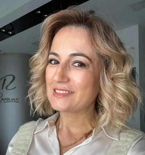 Transformação de cabelo feita no salão Rosani