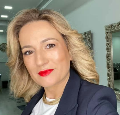 Transformação de cabelo feita no salão Rosani